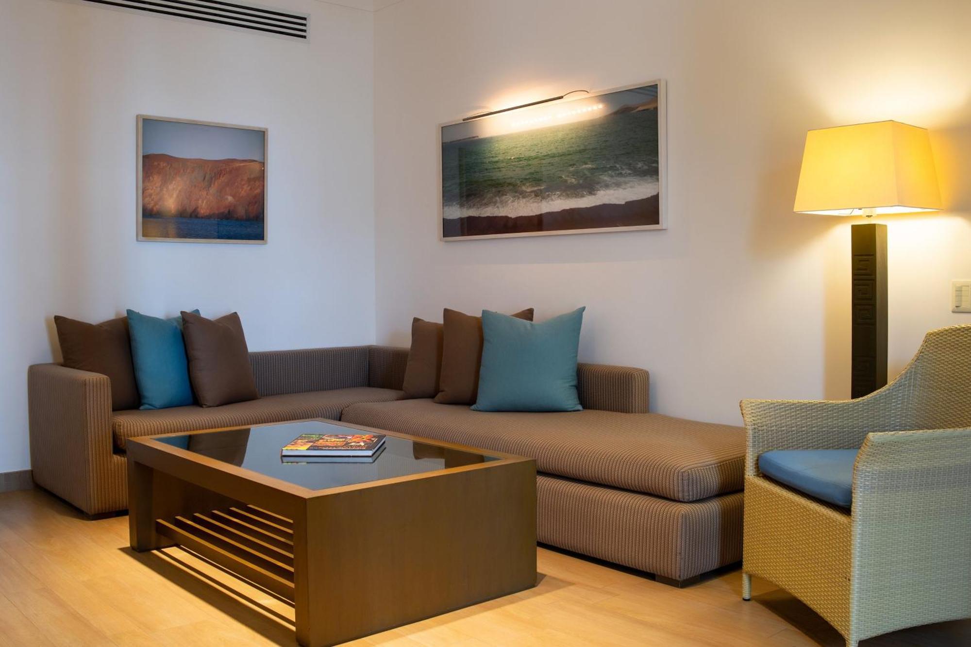 Hotel Paracas, A Luxury Collection Resort, Паракас Екстериор снимка A living room at the resort