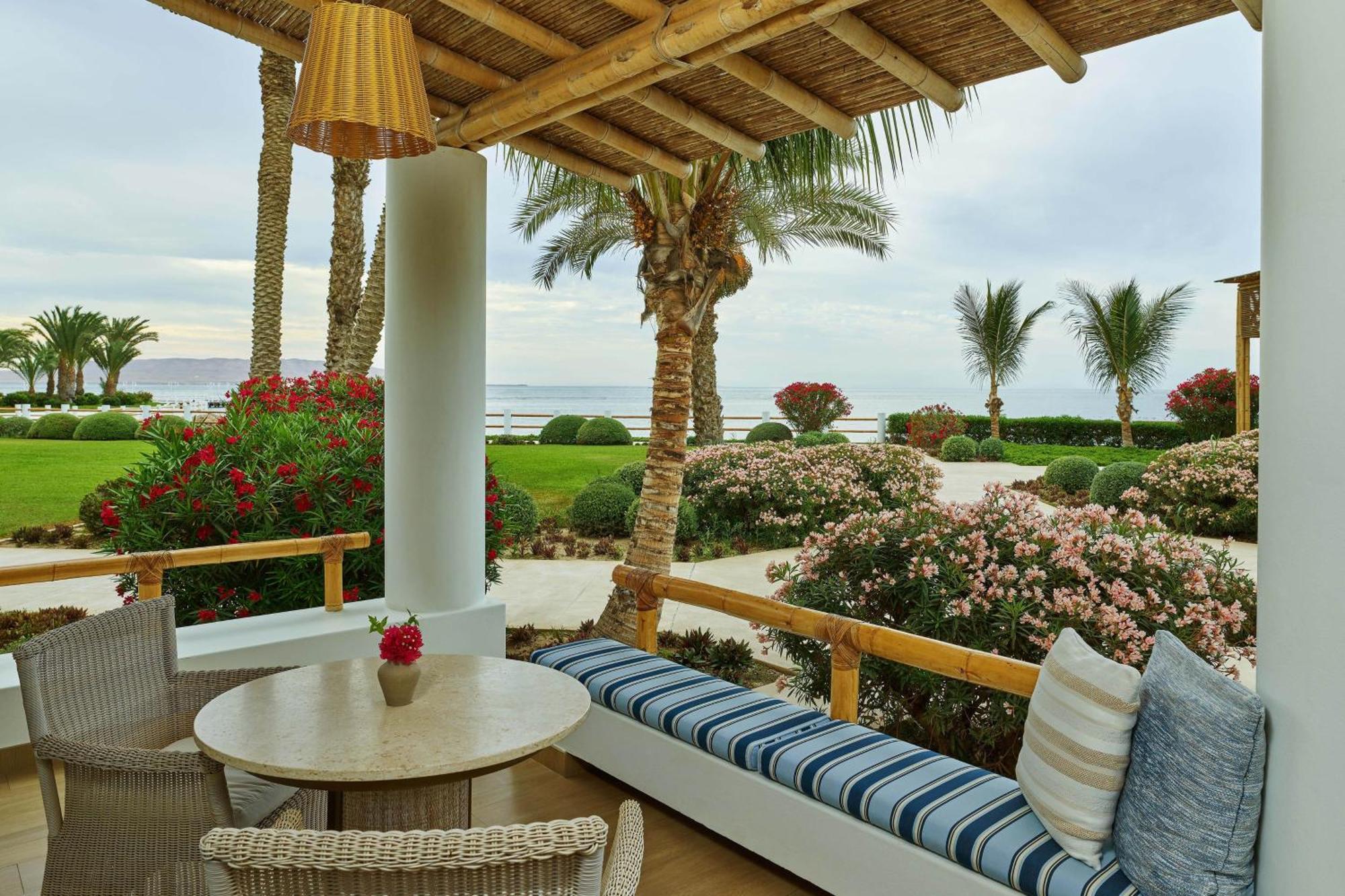 Hotel Paracas, A Luxury Collection Resort, Паракас Екстериор снимка View of the Red Sea from the Four Seasons Resort